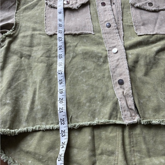 SHEIN Two-Tone Green Jean Jacket - Picture 6 of 6